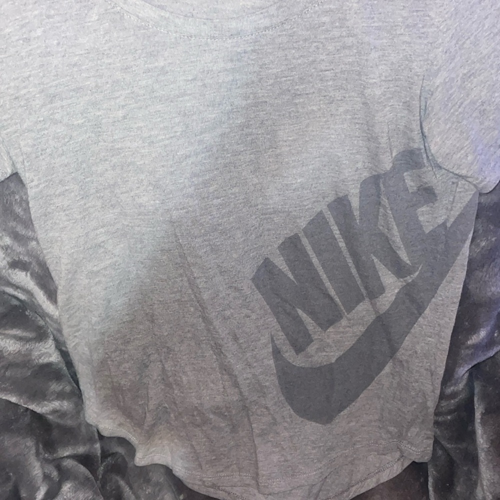 Woman’s v-neck
